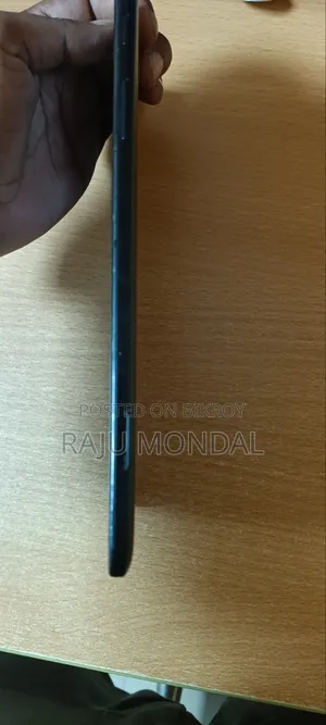 স্যামসাং ৩২ জিবি কালো