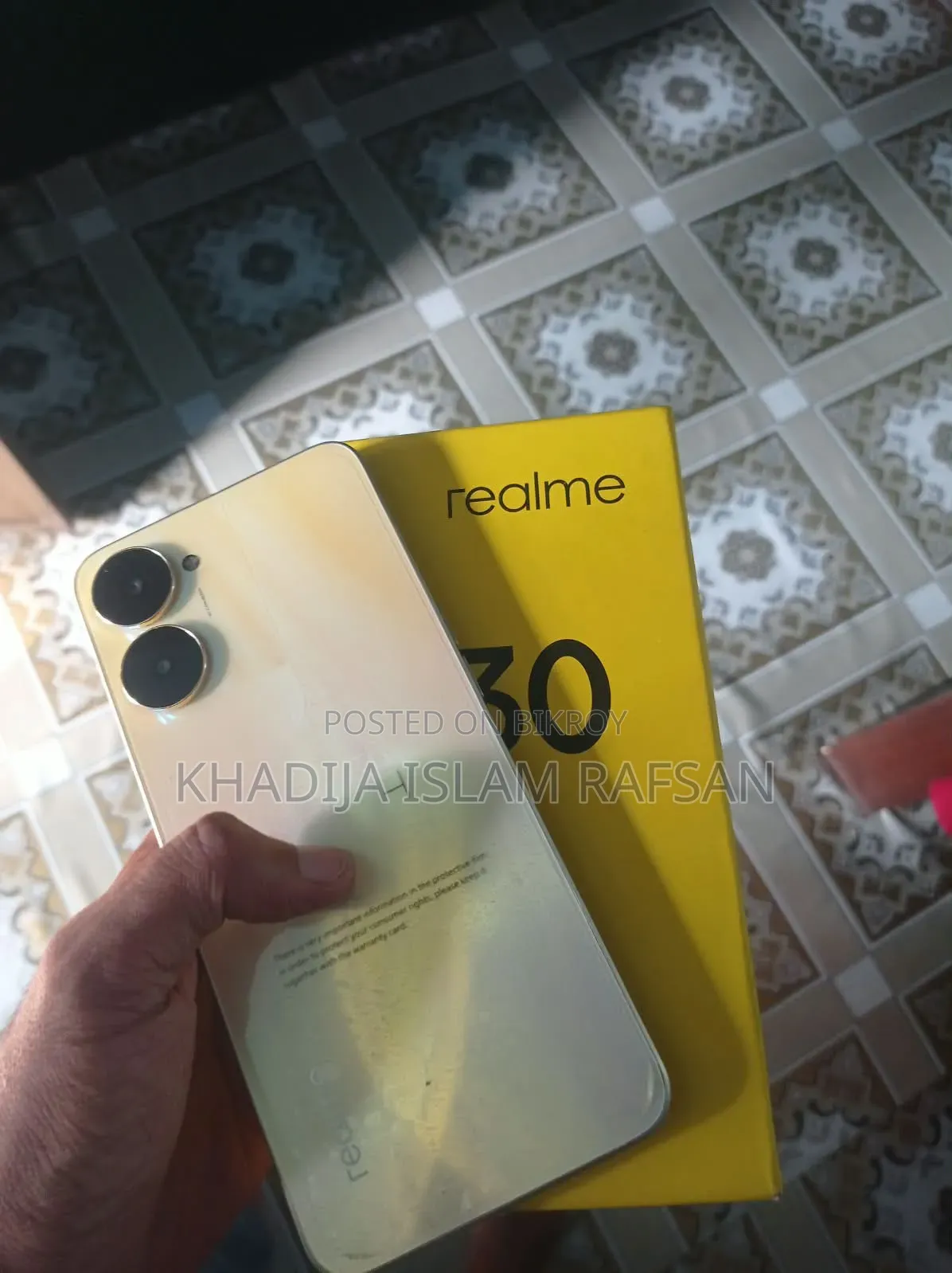 Realme V30 128 GB Yellow