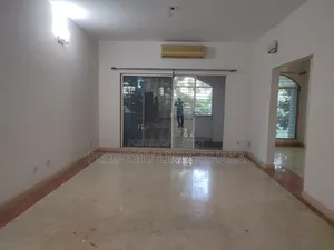 4 Bedroom Apartment in Gulshan for rent
