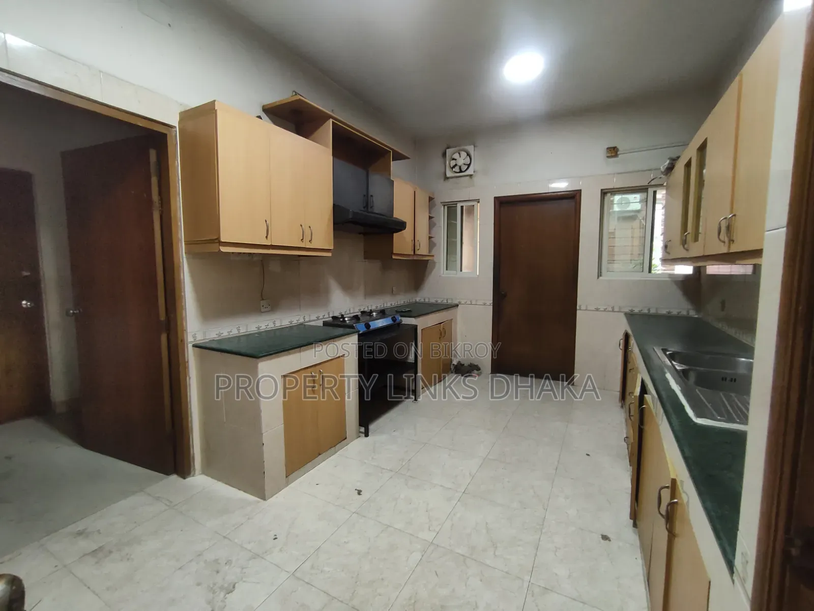 4 Bedroom Apartment in Gulshan for rent