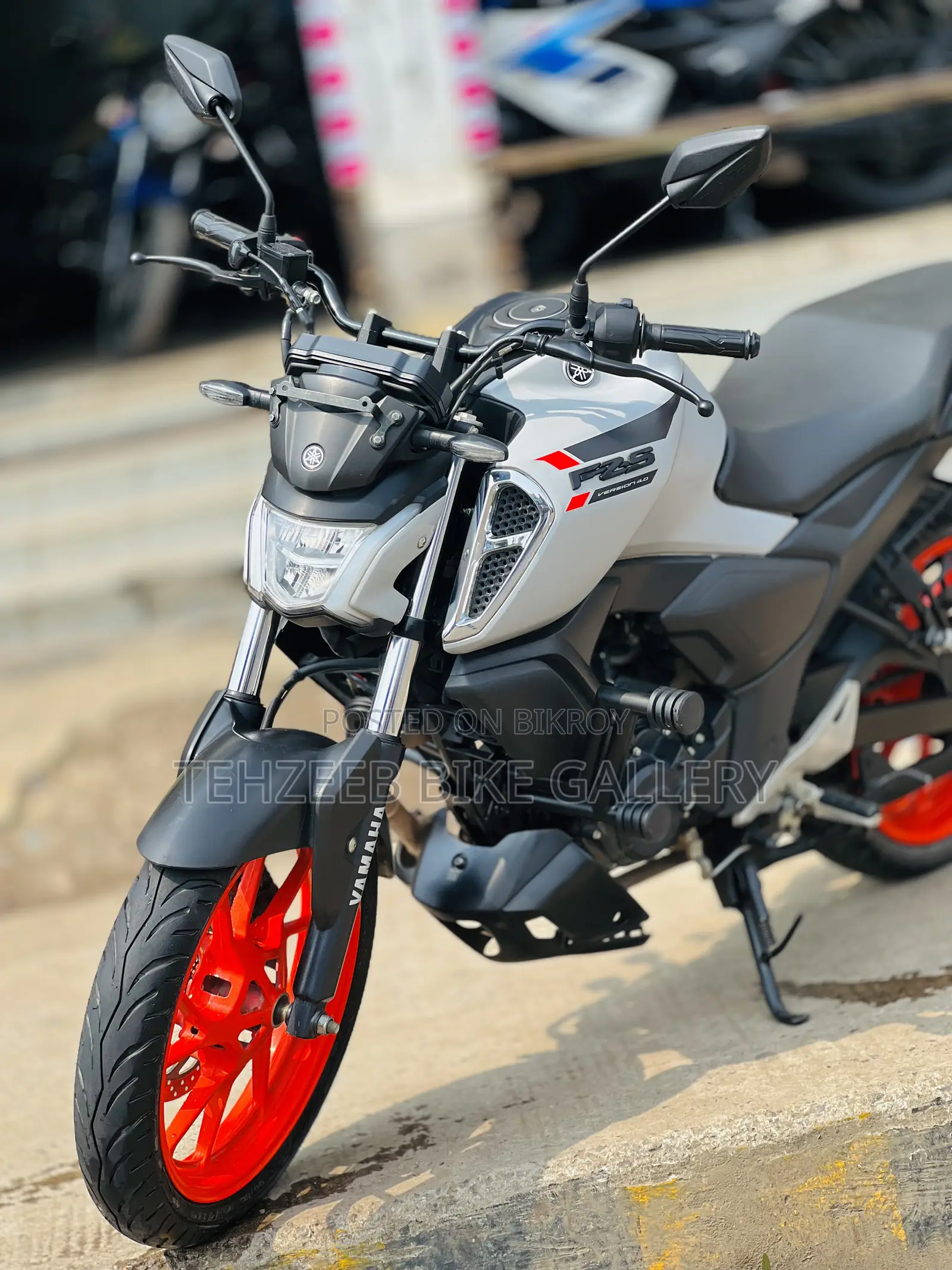 Yamaha FZS V4 2025 White