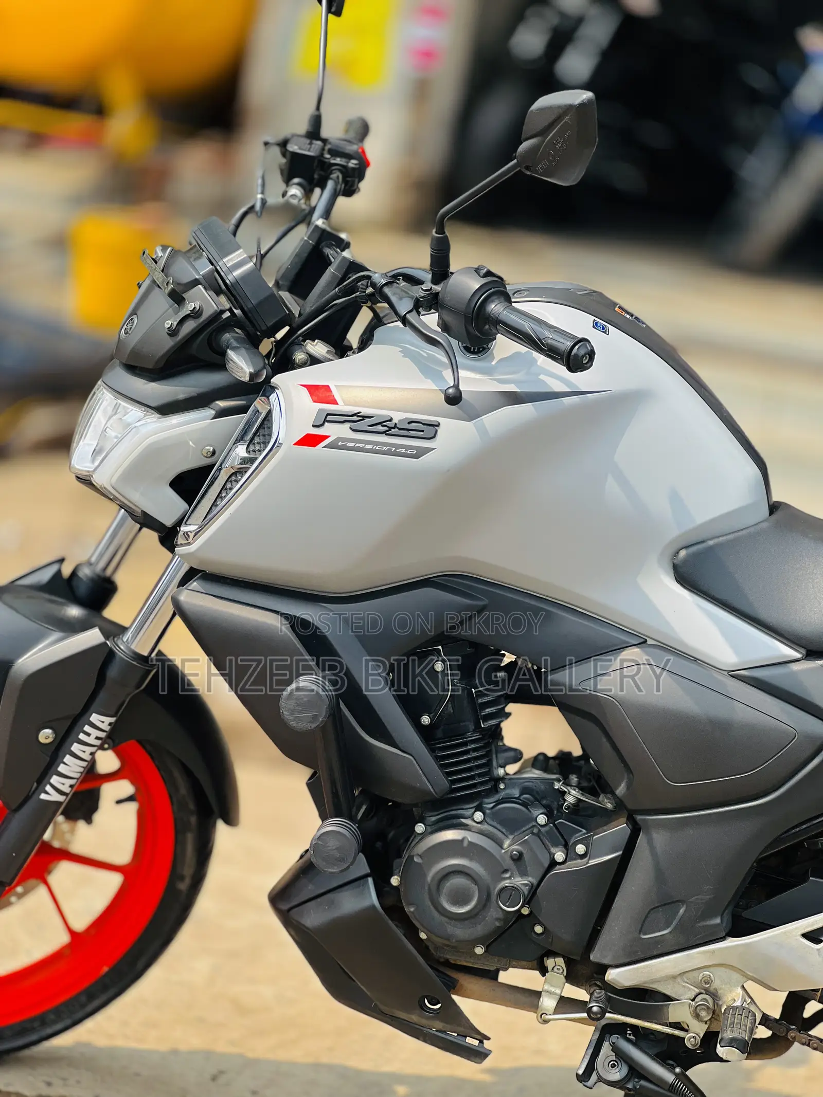 Yamaha FZS V4 2025 White