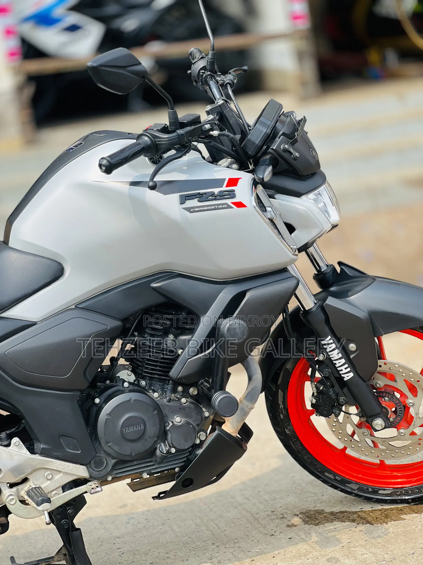Yamaha FZS V4 2025 White