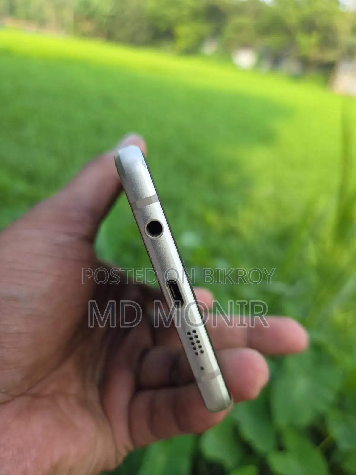 স্যামসাং গ্যালাক্সি এ৭ ১৬ জিবি গোল্ড
