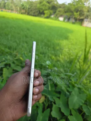 স্যামসাং গ্যালাক্সি এ৭ ১৬ জিবি গোল্ড