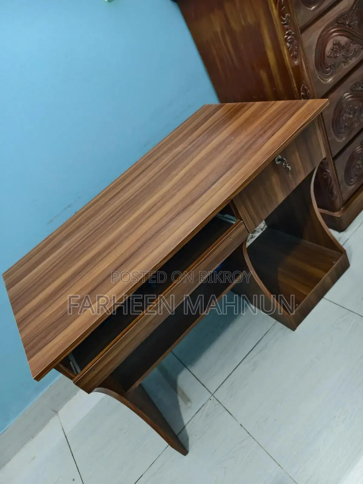 স্টাডি/ডেস্কটপ টেবিল