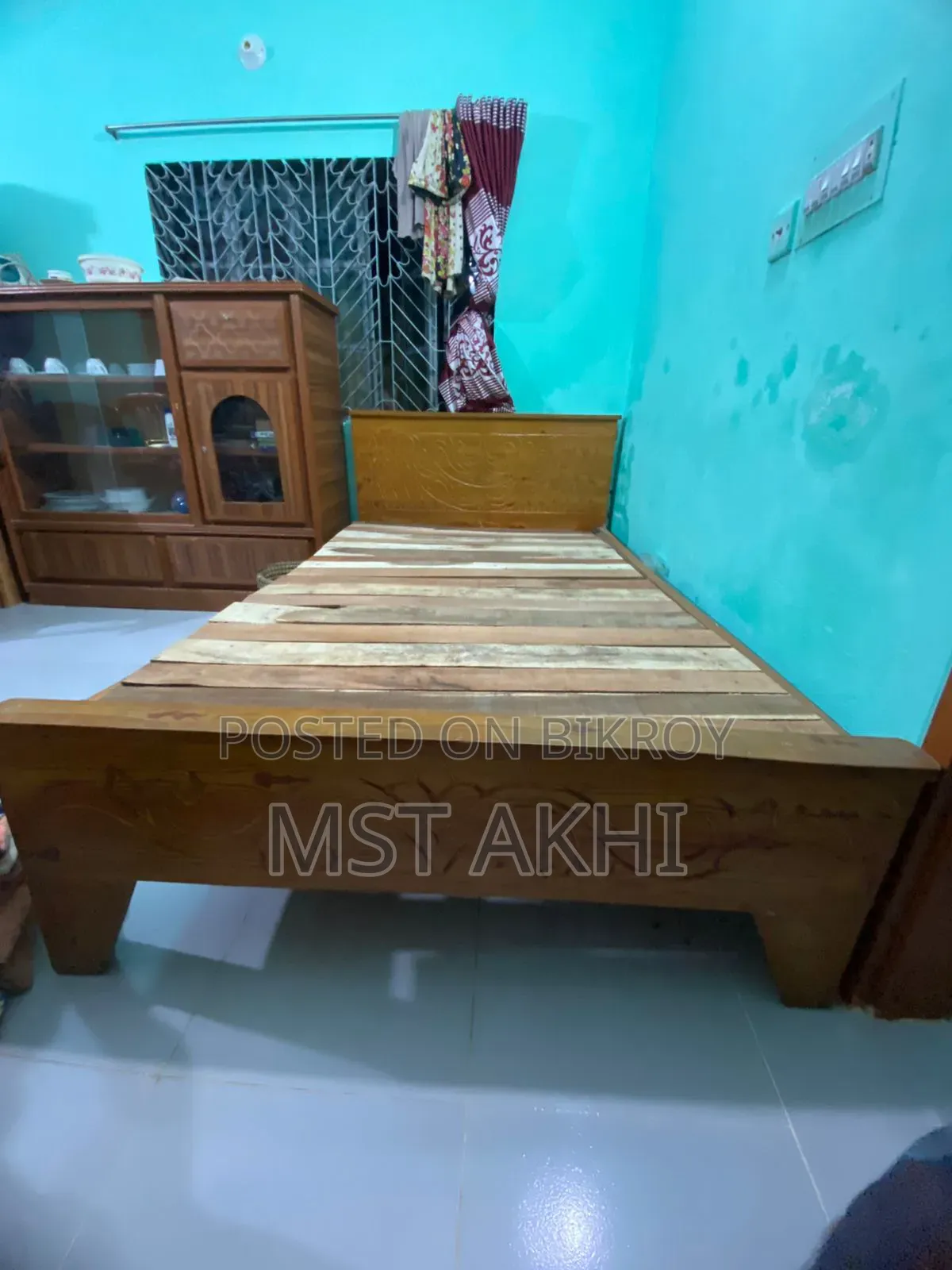 ৭/৪ ফুট ২ জন ঘুমাতে পারবে।
