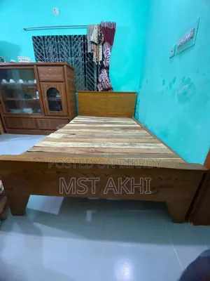 ৭/৪ ফুট ২ জন ঘুমাতে পারবে।