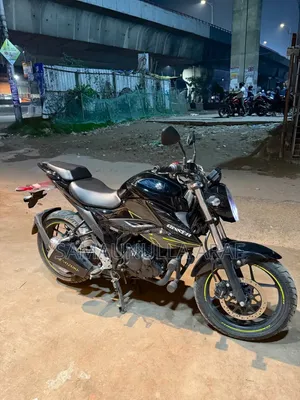 নতুন সুজুকি জিক্সার ২০২৫ কালো