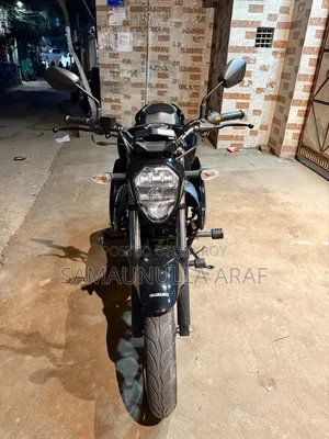 নতুন সুজুকি জিক্সার ২০২৫ কালো