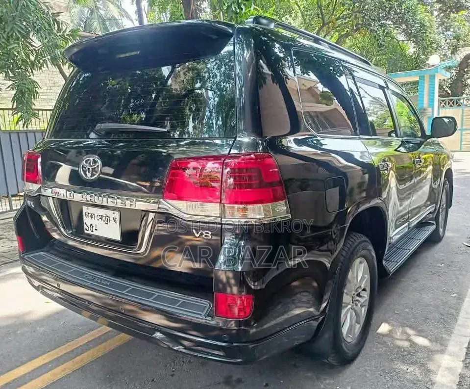 টয়োটা ল্যান্ড ক্রুজার ৪.৫ ভি৮ ভিএক্সআর ২০১৮ কালো