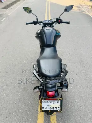 ইয়ামাহা এফজেডএস ভি৩ ২০২১ কালো