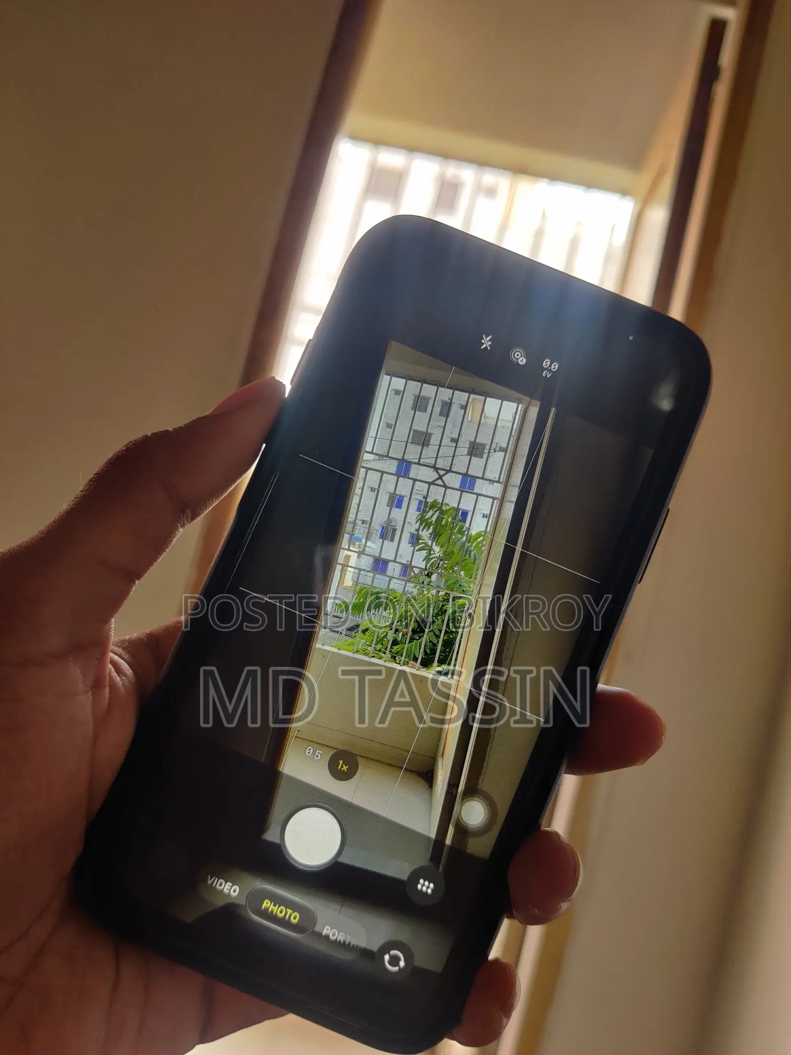 অ্যাপল আইফোন ১১ ৬৪ জিবি সাদা