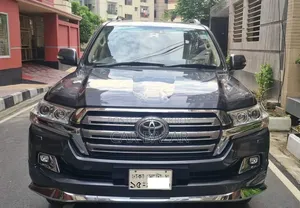 টয়োটা ল্যান্ড ক্রুয়েজার ৪.৫ ভি৮ ভিএক্সআর ২০১৬ গ্রে