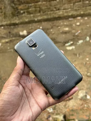 New Samsung Galaxy S5 16 GB Black