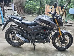 Honda Hornet 2.0 2026 Black
