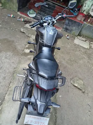 Honda Hornet 2.0 2026 Black