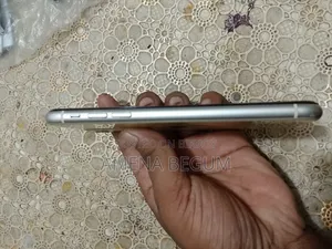 Apple iPhone 11 64 GB White