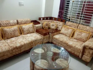 প্রিমিয়াম সোফা সেট + সেন্টার টেবিল বিক্রি হবে
