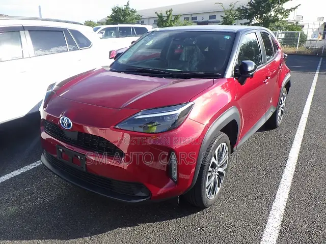 Toyota Yaris Cross 1.5 Hybrid FWD 2023 Red