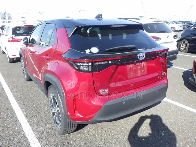 Toyota Yaris Cross 1.5 Hybrid FWD 2023 Red