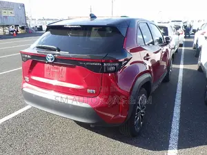 Toyota Yaris Cross 1.5 Hybrid FWD 2023 Red