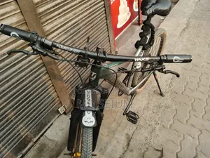 আপগ্রেডেড এয়ার ২০০