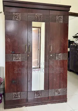 মালয়েশিয়ান উডের আলমারি Almari/Cupboard/Wardrobe/Almirah বিক্রয় হবে