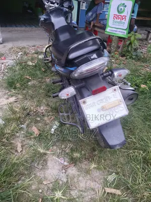 বাজাজ ডিসকভার ১০০ ২০১৮ ব্লু