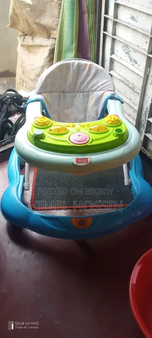 বেবি ওয়াকার