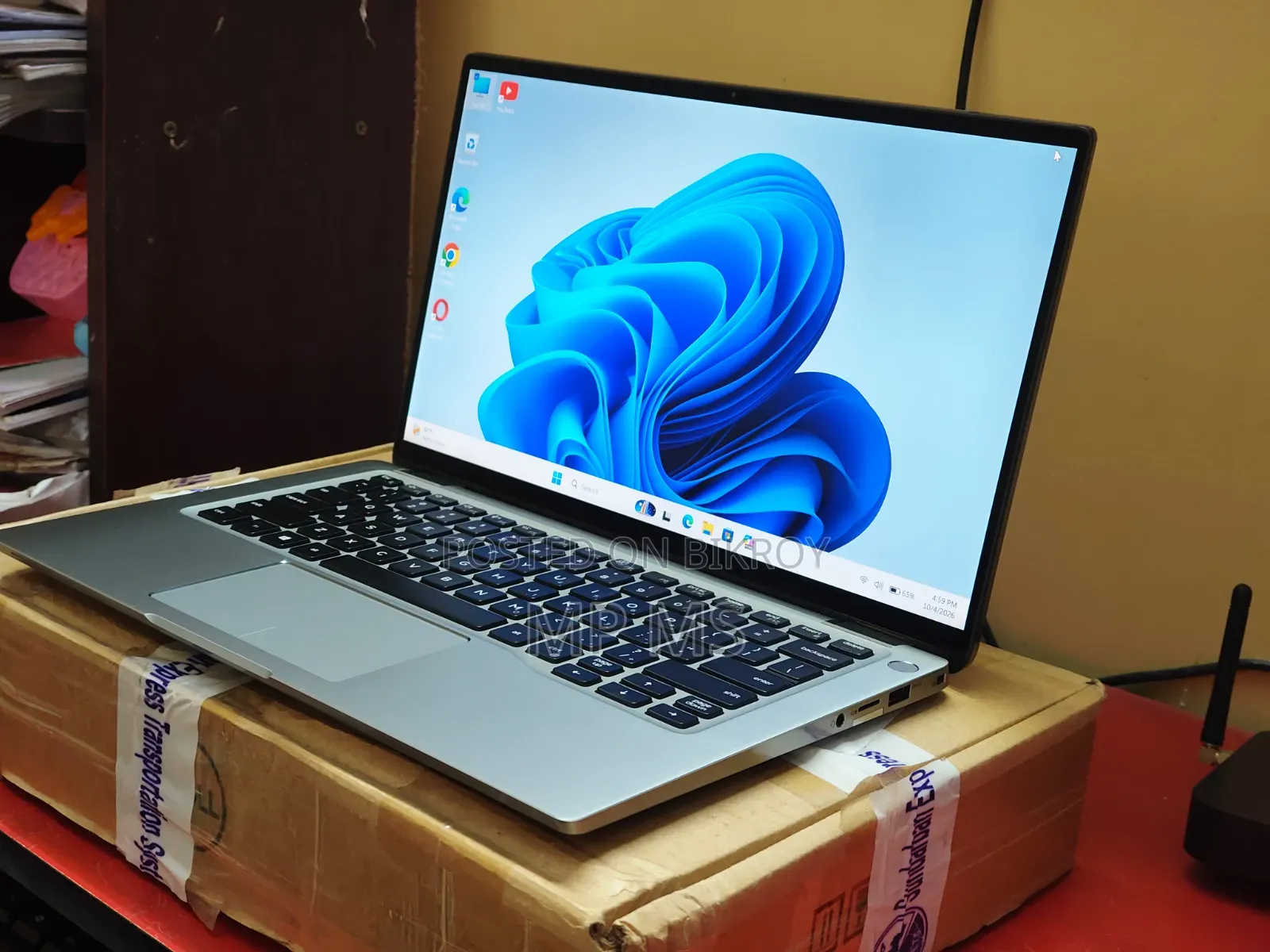 Laptop Dell Latitude 7400 2-in-1 16GB Intel Core i7 SSD 256GB