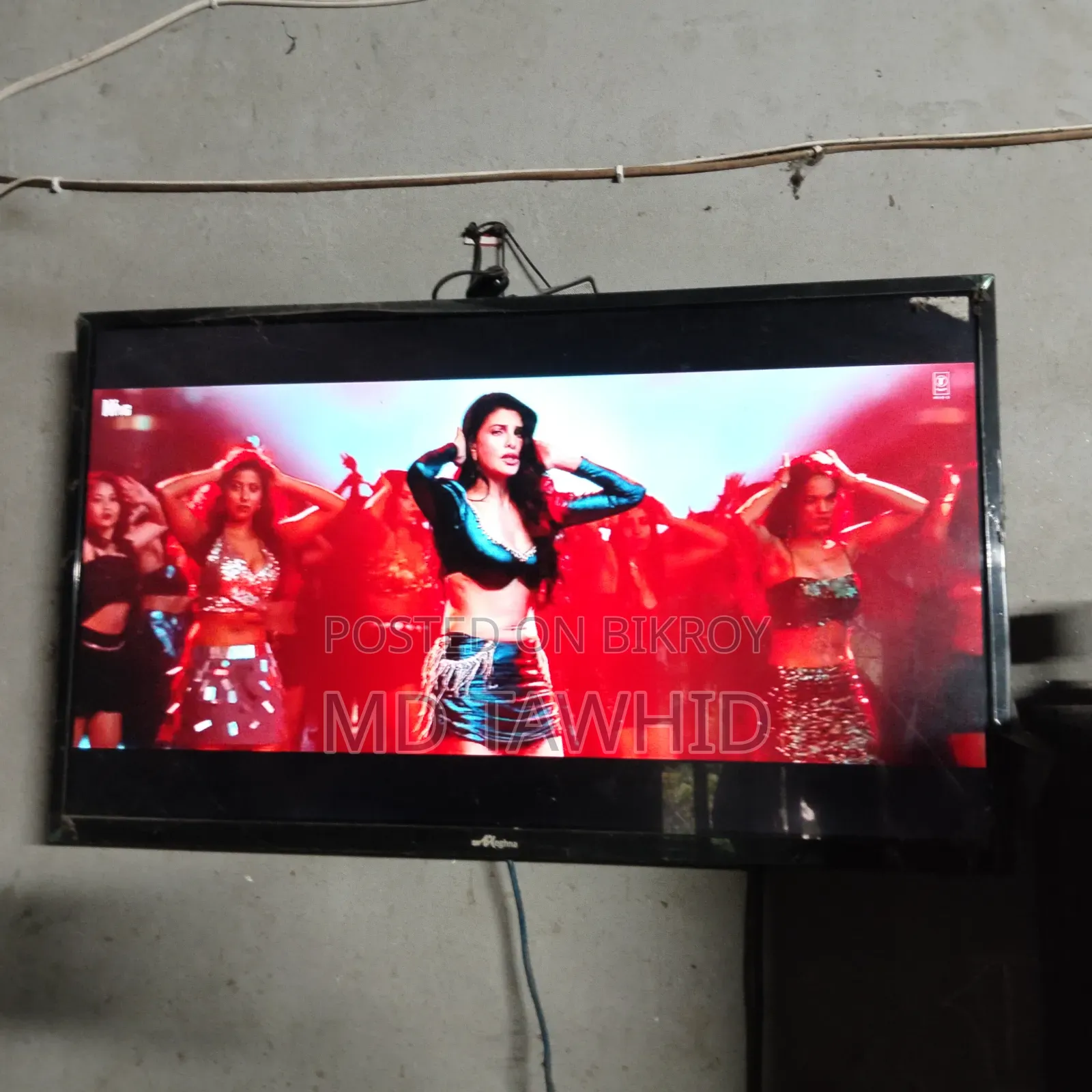 Brand new TV never opened selling due to urgent need of money