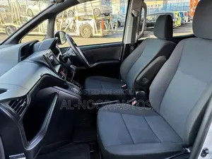Toyota Noah 2.0 FWD (8 Seater) 2021 Silver