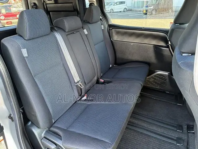 Toyota Noah 2.0 FWD (8 Seater) 2021 Silver