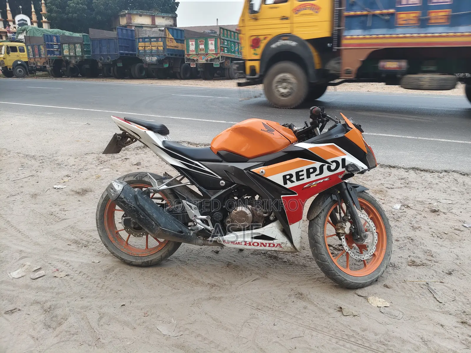 Honda CBR 2016 Orange