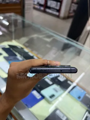 ওয়ানপ্লাস ১২আর ২৫৬ জিবি ব্ল্যাক