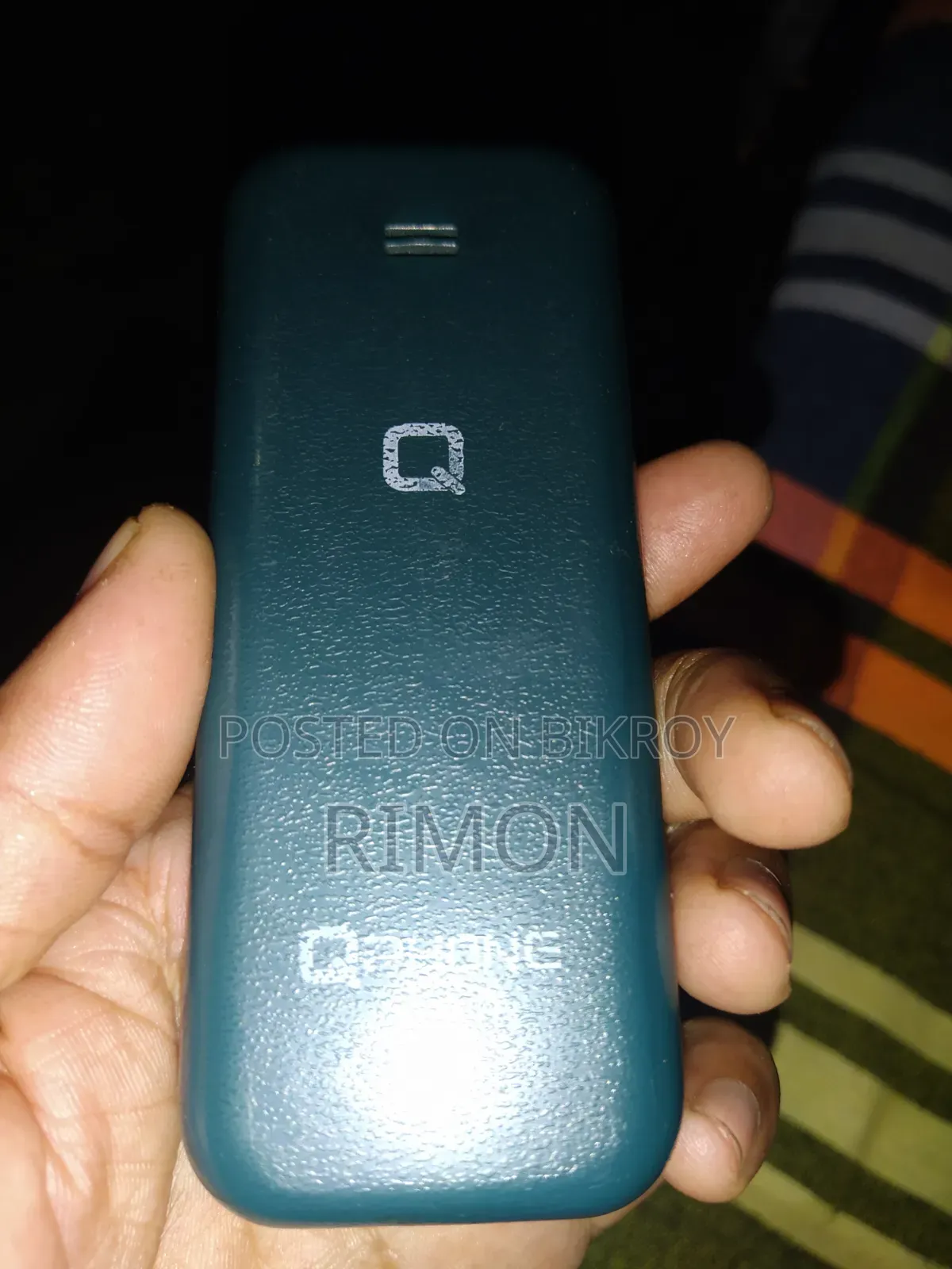মোবাইল ফোন কালো