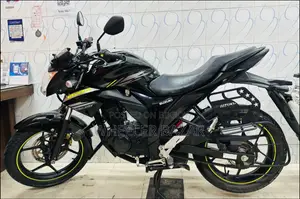 সুজুকি জিক্সার ২০২৬ কালো