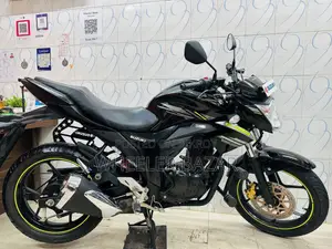 সুজুকি জিক্সার ২০২৬ কালো