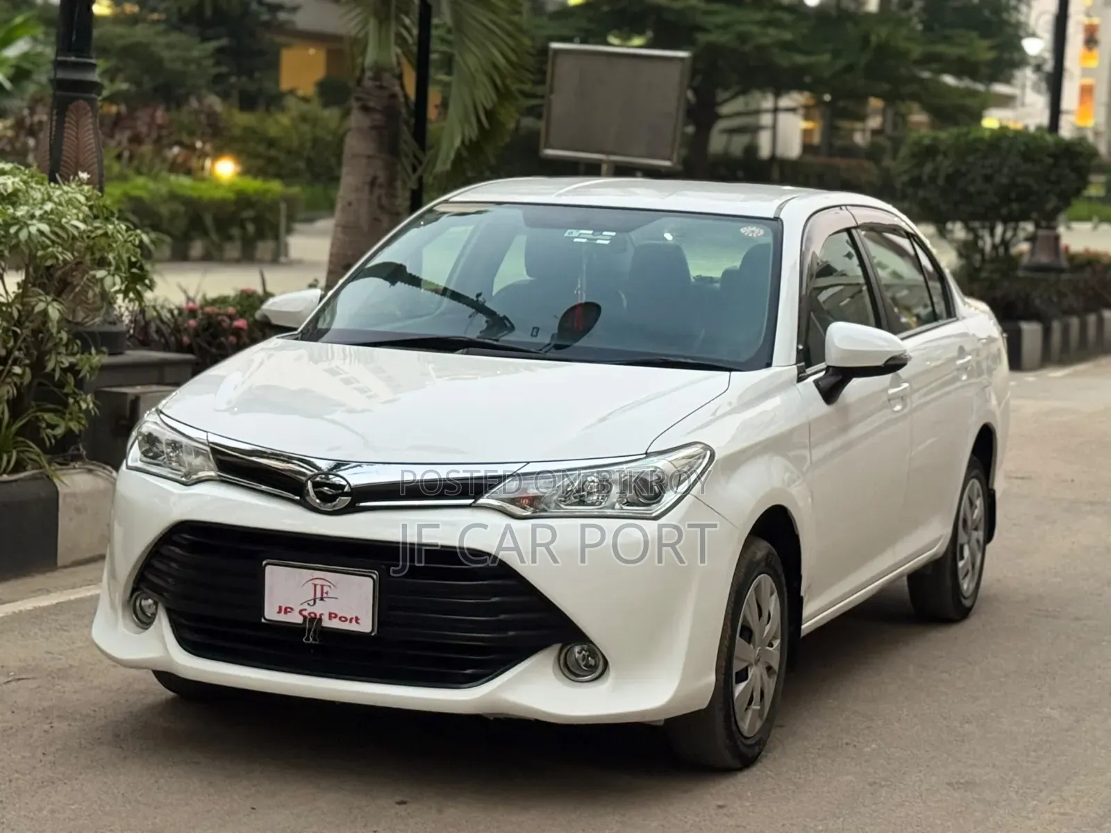 Toyota Axio 1.5 X 2WD 2017 Pearl