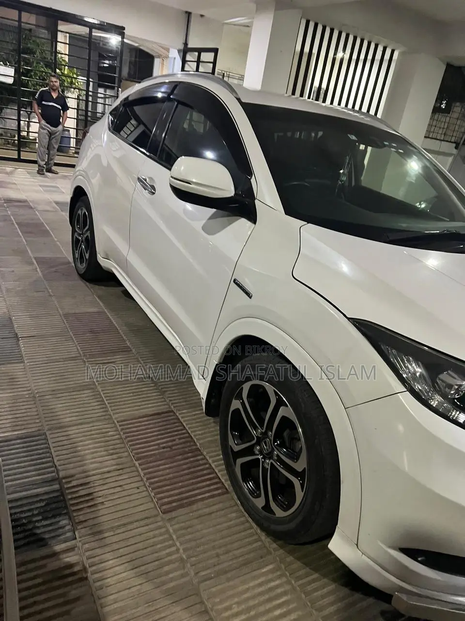 Honda Vezel 1.5 Hybrid 2WD 2014 Pearl