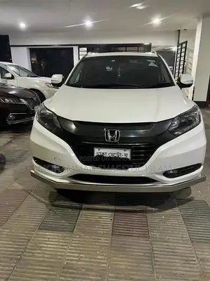 Honda Vezel 1.5 Hybrid 2WD 2014 Pearl