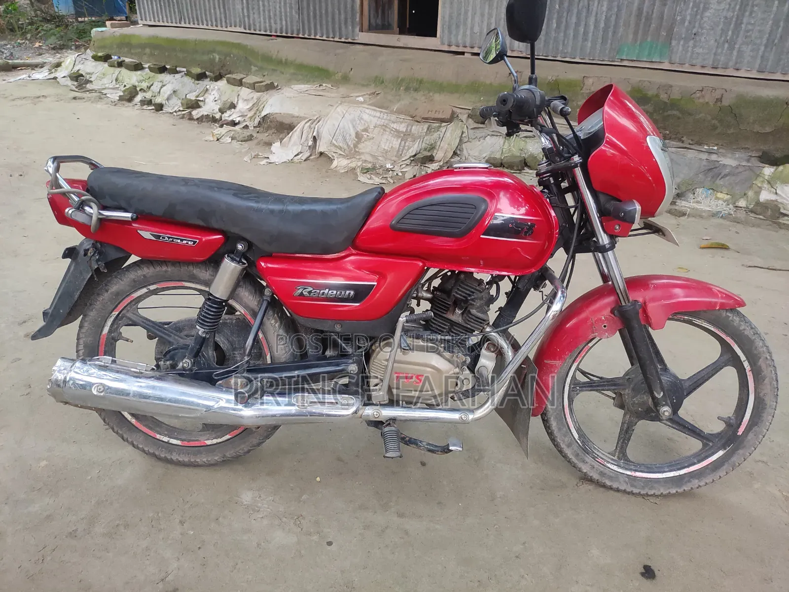 টিভিএস রাradeon ২০১৯ লাল