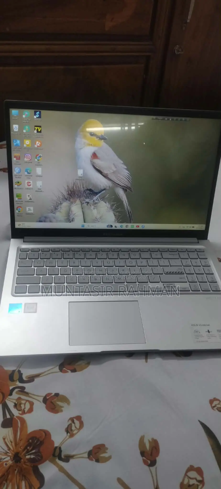 Laptop Asus Vivobook 15 8GB Intel Core i5 SSHD+SSD 512GB