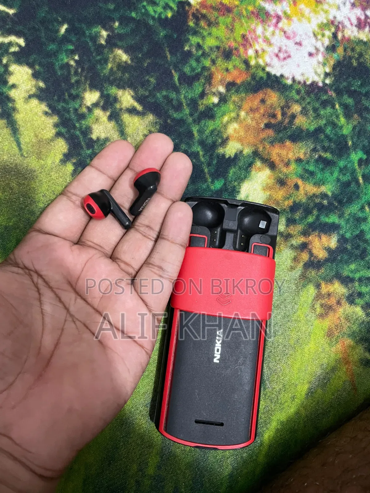 নোকিয়া ৫৭১০ এক্সপ্রেসাডিও ব্ল্যাক