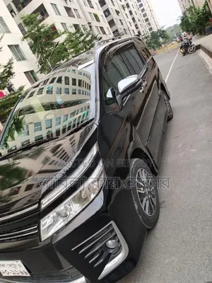 টয়োটা নোয়া ২০১৫ কালো
