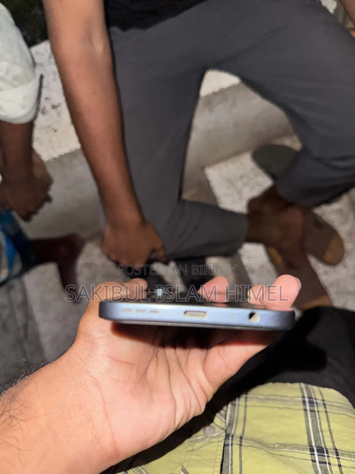 নতুন টেকনো স্পার্ক ৪০ প্রো ১২৮ জিবি কালো