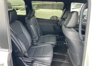 Toyota Esquire 2021 Pearl