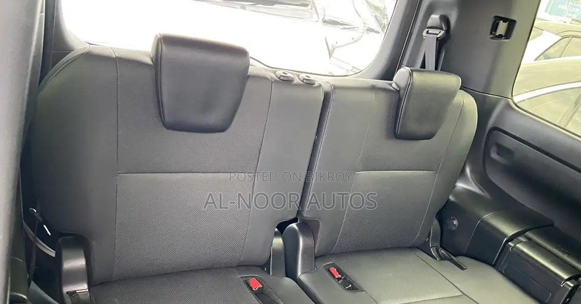 Toyota Esquire 2021 Pearl