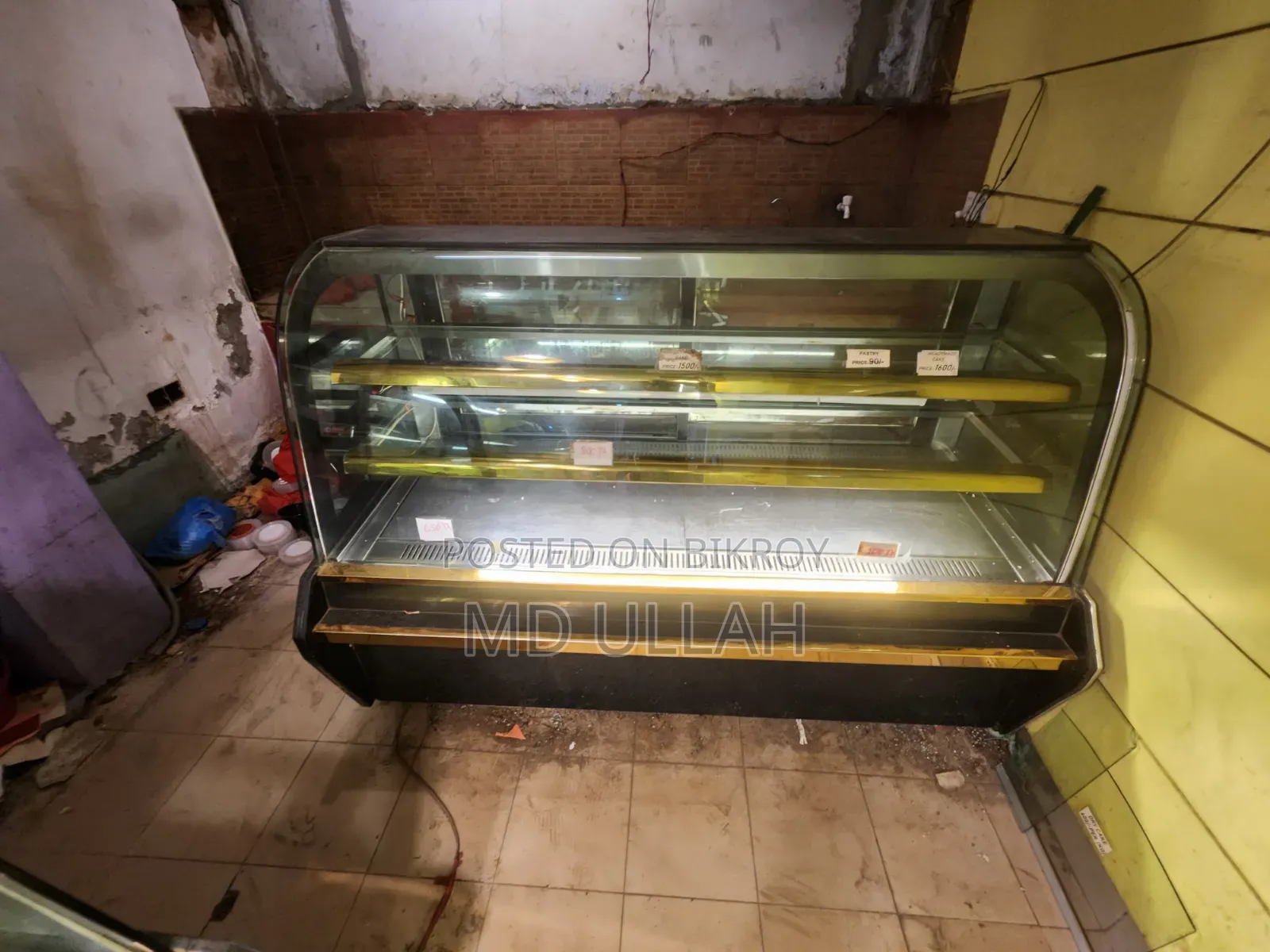 Bakery Showcase